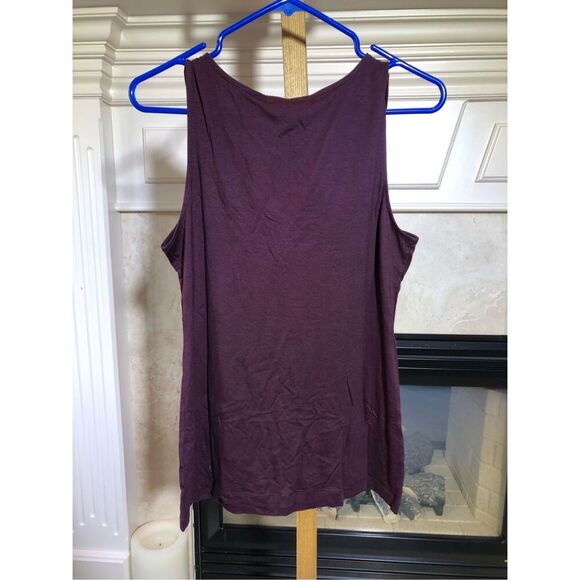 Banana Republic Women’s Black and Burgundy Camisoles Bundle of Two Size S NWOT - Picture 7 of 12